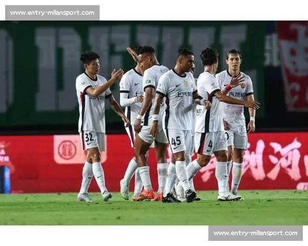 年轻双子星闪耀！海港客场 3-1 河南，李新翔首球 + 莱昂纳多传射建功