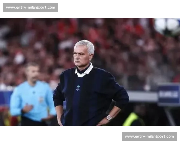 曾加力挺齐沃:国米新帅融合瓜穆理念,执教压力需全队支持 曾加力挺齐沃:国米新帅融合瓜穆理念,执教压力需全队支持