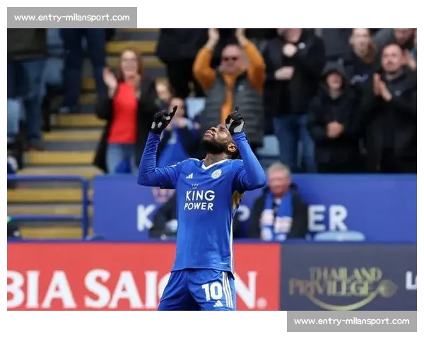 莱斯特城竞逐利兹联锋线多面手格林伍德