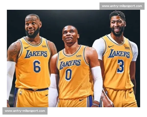 NBA 交易市场动态：最新签约与转会传闻汇总